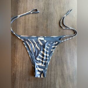 H&M Striped Light Blue and White Print Bikini Bottom